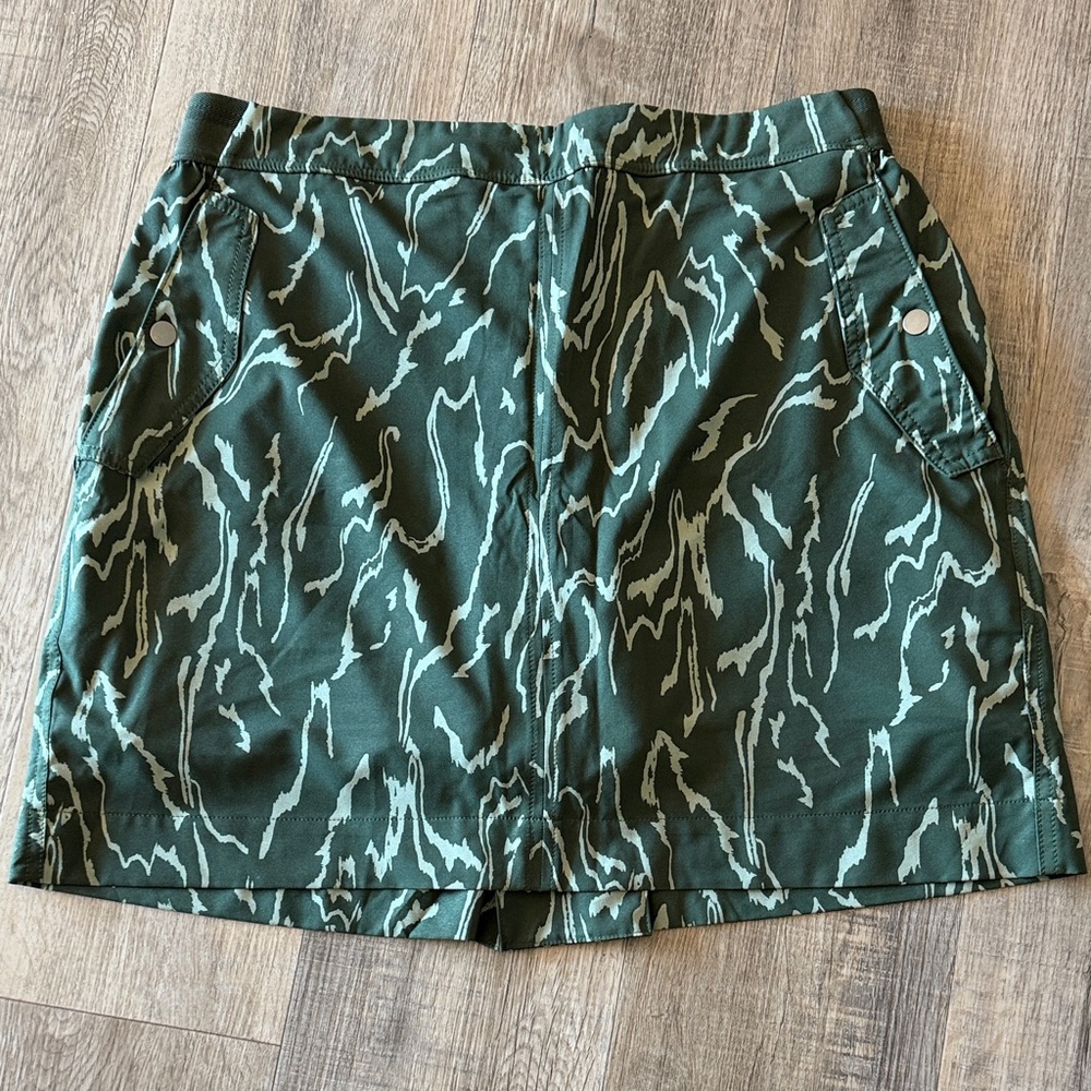 Athleta Green Patterned Skort